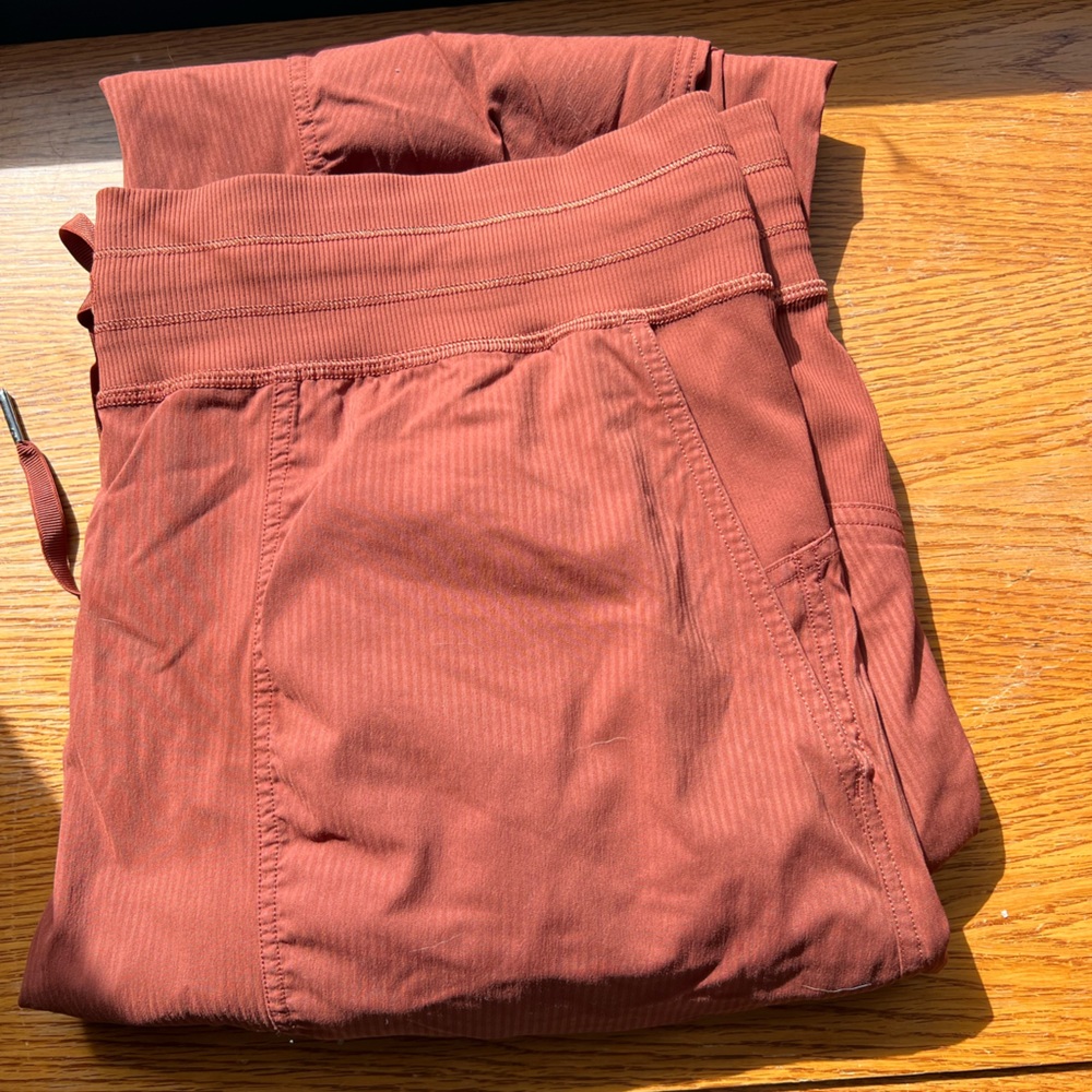 Lululemon dance studio joggers
